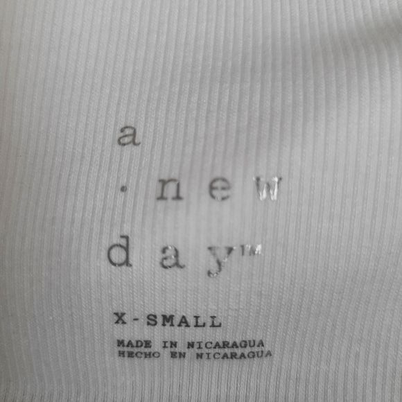 A New Day NWT Women's Purple Ribbed V-Neck Long Sleeve Shirt Top - Picture 4 of 13